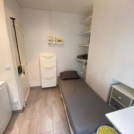 Small Studio Near Eiffel Tower Paris Extérieur photo
